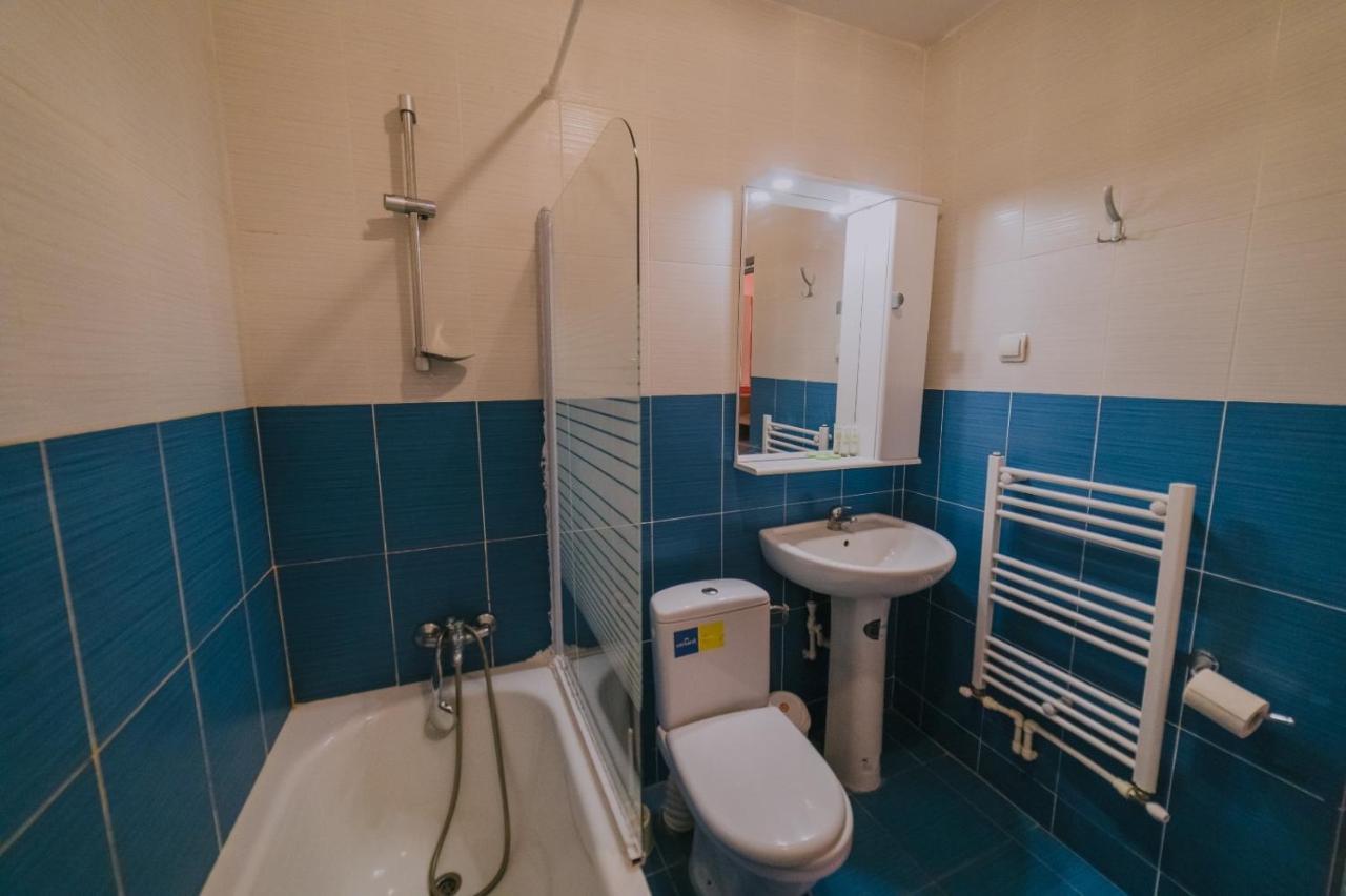 Hostel Denisa Buzău Exteriör bild